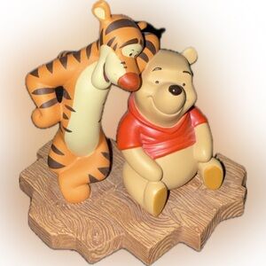 Disney Pooh & Friends “Thanks For Caring”Figurine
